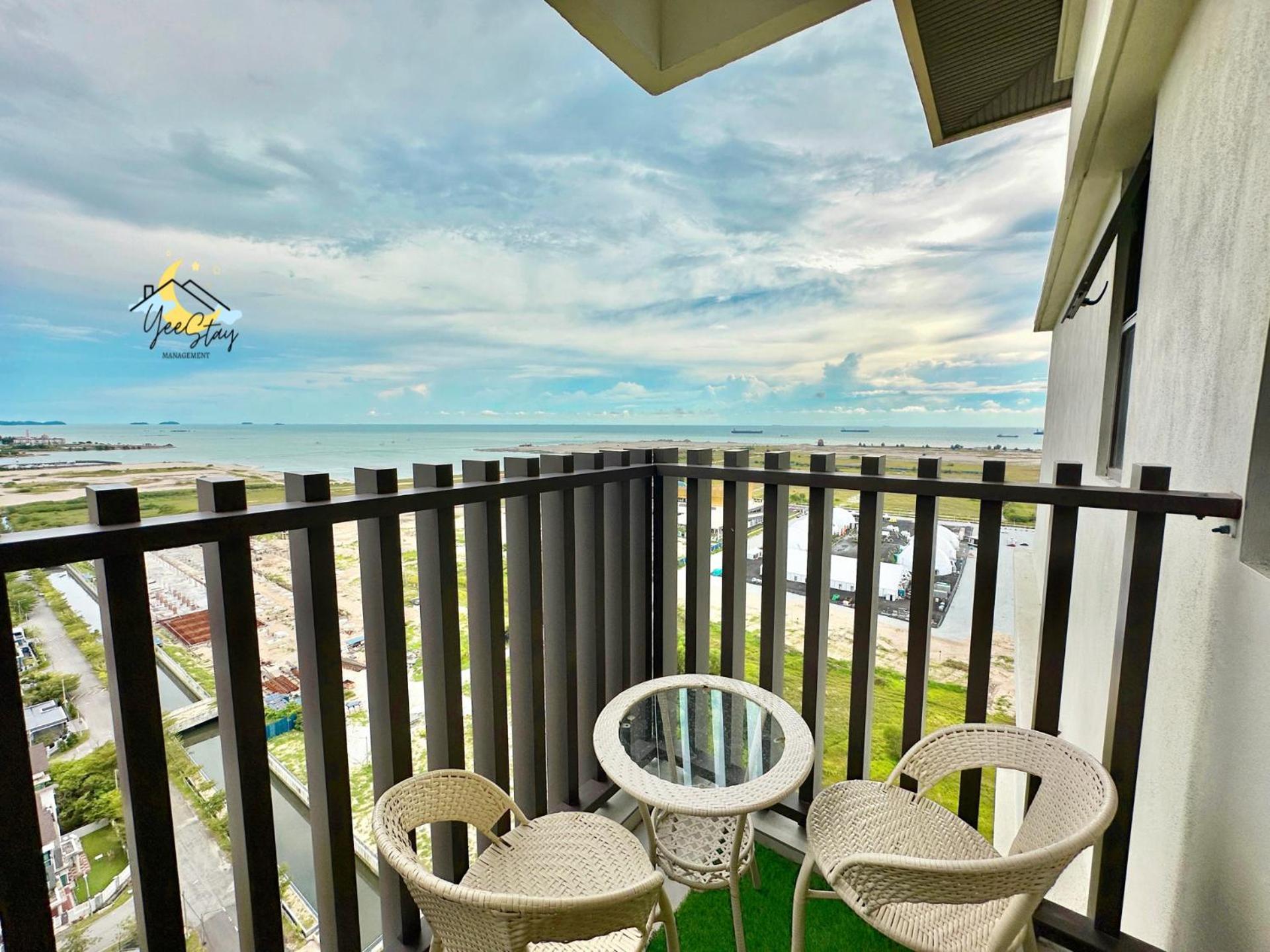 Seaview Poolview Cityview Baliresidence Video Game 5Minjonker Malacca Exterior photo