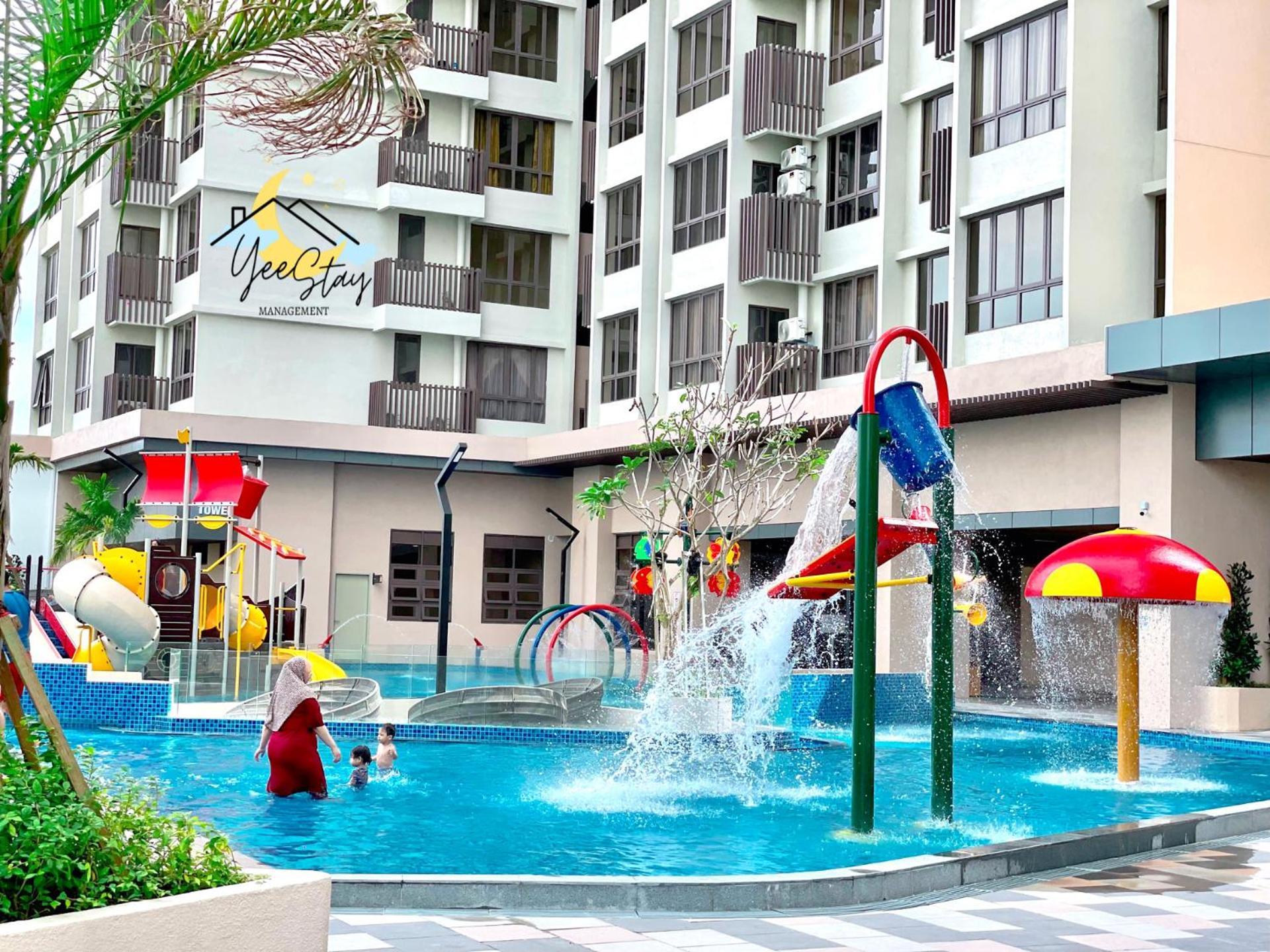 Seaview Poolview Cityview Baliresidence Video Game 5Minjonker Malacca Exterior photo