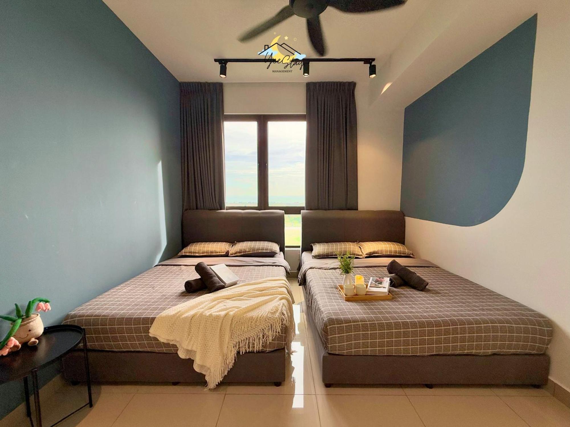 Seaview Poolview Cityview Baliresidence Video Game 5Minjonker Malacca Exterior photo